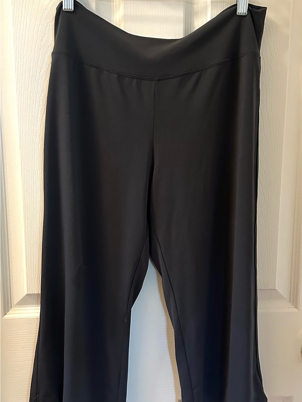 CAbi Dark Gray Wide-Leg Stretch Capri